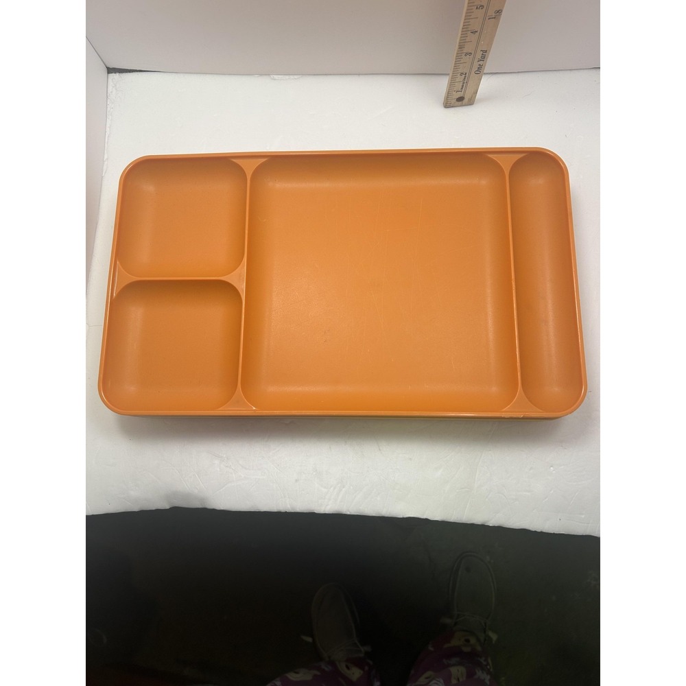 Tupperware Cafeteria Trays Set Of 4 Vintage Divided Plastic Brown Orange Yellow